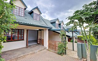 2 Bedroom Duplex in Weltevreden Park