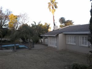 5 Bed House in Bramley
