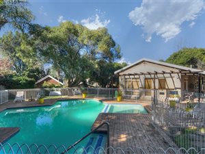 4 Bed Cluster in Victory Park