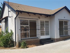 3 Bed House in Mayberry Park