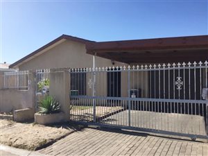 3 Bed House in Sunbird Park