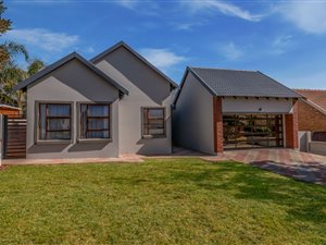 4 Bed House in Brooklands