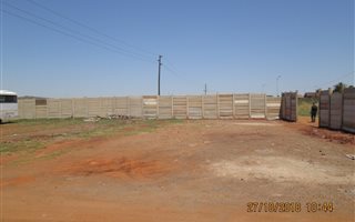 13000 m² Commercial space in Laudium