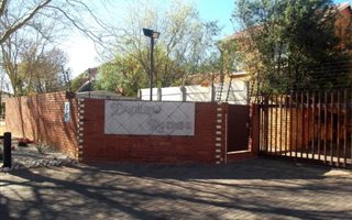 3 Bedroom Duplex in Wilgeheuwel