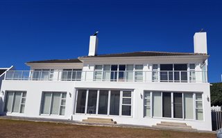 7 Bedroom House in Arniston