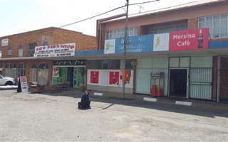 2086 m² Retail Space in Brenthurst