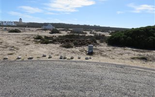450 m² Land available in Laguna Sands