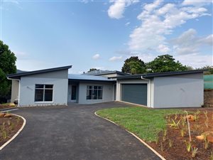 4 Bed House in Victoria Country Club Estate