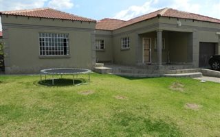 3 Bedroom House in Modelpark