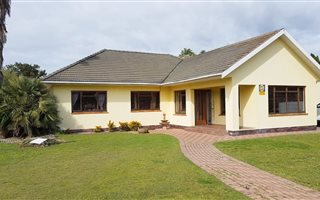 4 Bedroom House in De La Haye