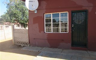 1 Bedroom Apartment in Vryburg