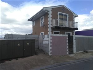 3 Bedroom House in New Macassar Village