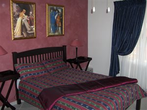 8 Bed House in Elysium