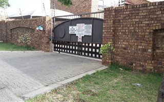 1 Bedroom Apartment in Secunda