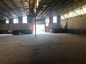 700 m² Industrial space in Bothas Hill
