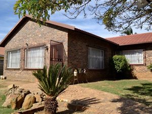 3 Bed House in Isandovale