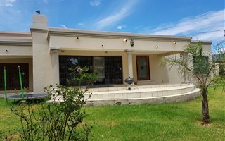 3 Bedroom House in Alan Manor