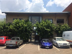 820 m² Industrial space in North Riding
