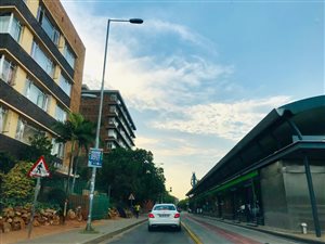 3 Bed Flat in Sunnyside