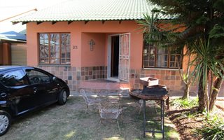 2 Bedroom Apartment in Geelhoutpark