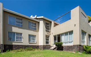 3 Bedroom Apartment in Edenburg