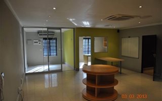 210 m² Office Space in Ferndale