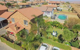 3 Bedroom Duplex in Amberfield