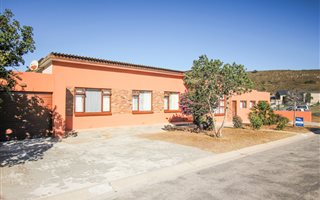 4 Bedroom House in Bethelsdorp