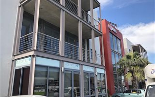128 m² Commercial space in Maitland