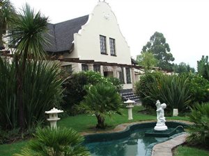 10 Bed House in Glenwood