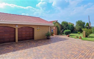 3 Bedroom House in Lenasia