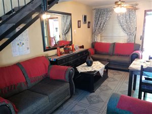 3 Bed House in Elsies River