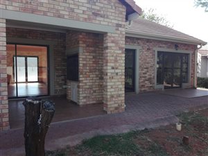 3 Bed House in Buffelspoort