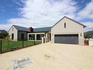 3 Bed House in Paarl