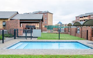 2 Bedroom Apartment in Sinoville