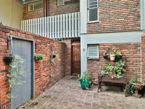 2 Bed Townhouse in Craighall