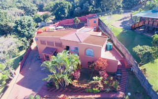 6 Bedroom House in Southbroom