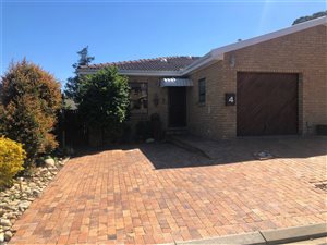 3 Bed House in Sonstraal Heights