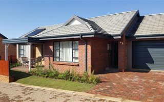 2 Bedroom House in Olympus