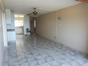 2 Bed Flat in Athlone Park