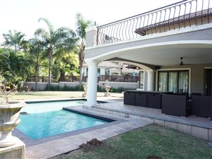 6 Bed House in La Lucia