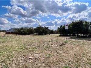 1594 m² Land available in The Ridge Estate