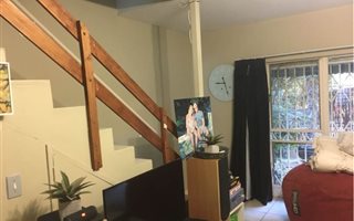 2 Bedroom Townhouse in Waterkloof Glen