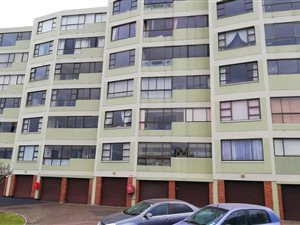 2 Bed Flat in Amanzimtoti