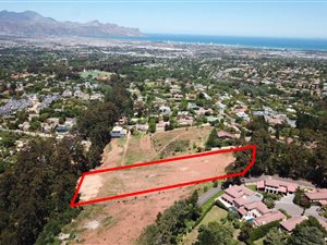 1.2 ha Land available in Spanish Farm