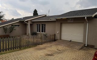 3 Bedroom House in Dennesig