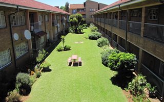 2 Bedroom Apartment in Vanderbijlpark CW3