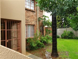 2 Bed Townhouse in Magalieskruin