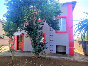 4 Bed House in Rosslyn