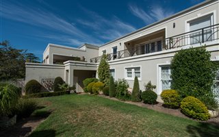 6 Bedroom House in Karindal